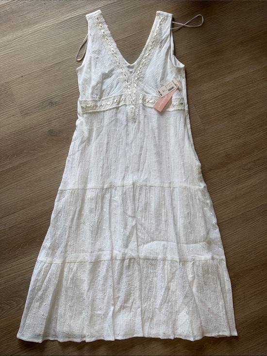dressbarn Dresses & Skirts - DRESSBARN New White Eyelet Tank Top Sleeveless V-Neck Maxi Dress NWT